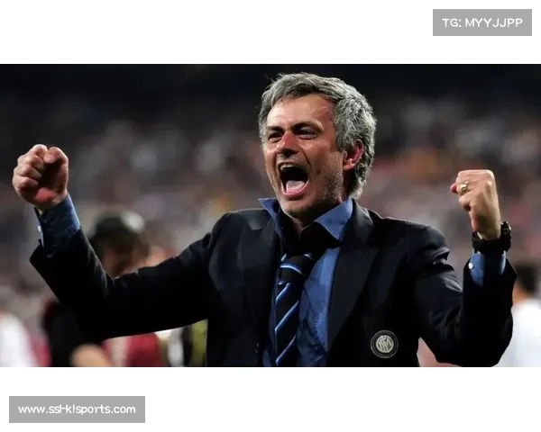 穆里尼奥斯坦福桥返场受欢呼，本菲卡主帅致意蓝军球迷